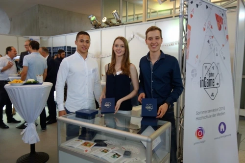 Studierende stellen ihr Projekt an der MediaNight vor