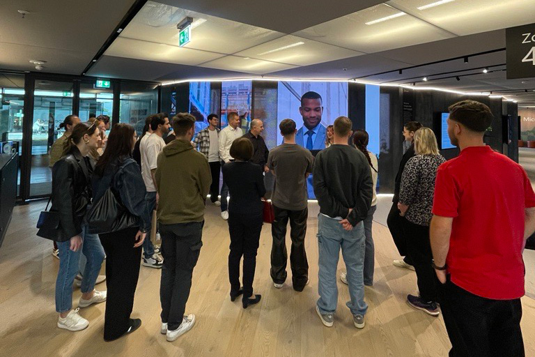 Exkursion - Führung bei Microsoft