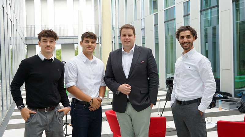 Die Projektleitung der KNOWING mit Felix Rohlfs von der Netze BW